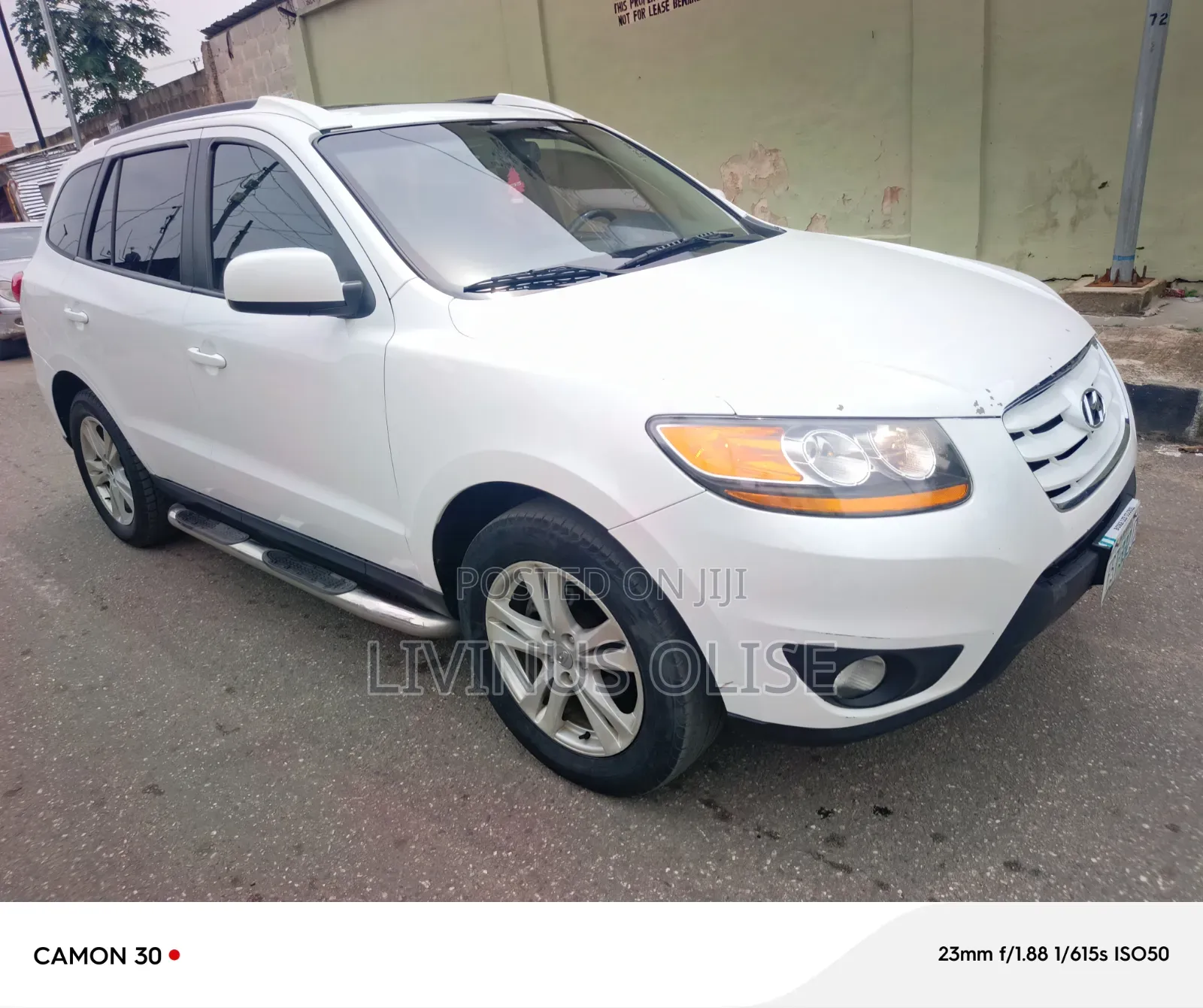 Hyundai Santa Fe SE 2011 White