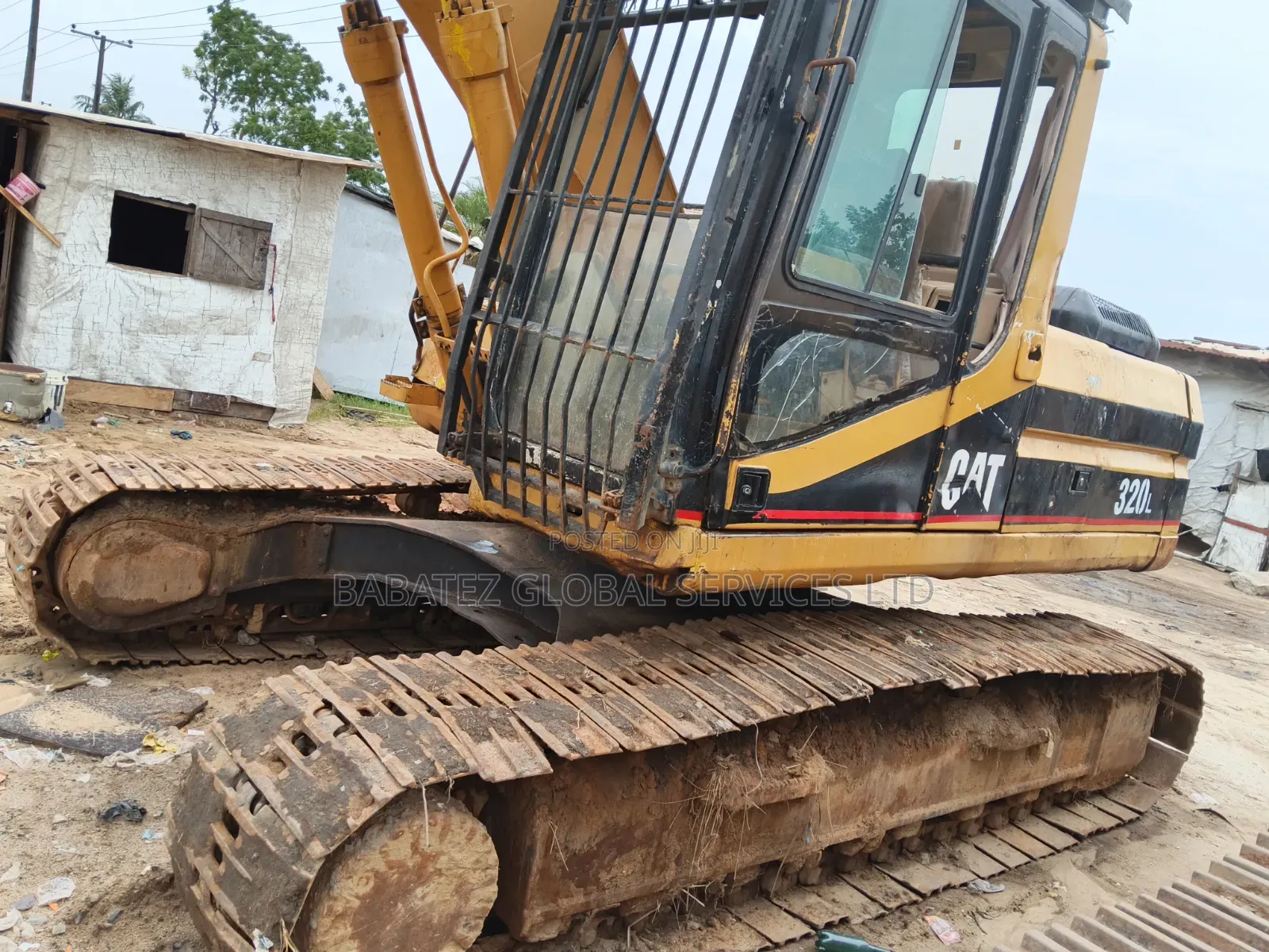320L Escavtor