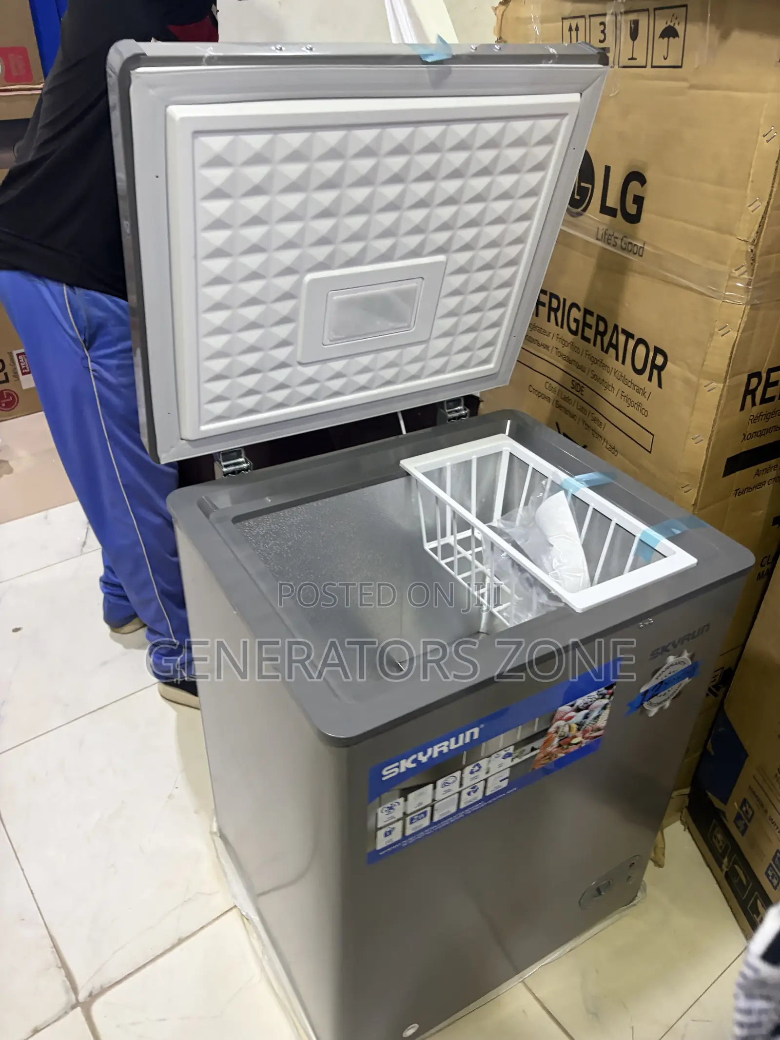 Skyrun BD-100HW Compact Chest Freezer