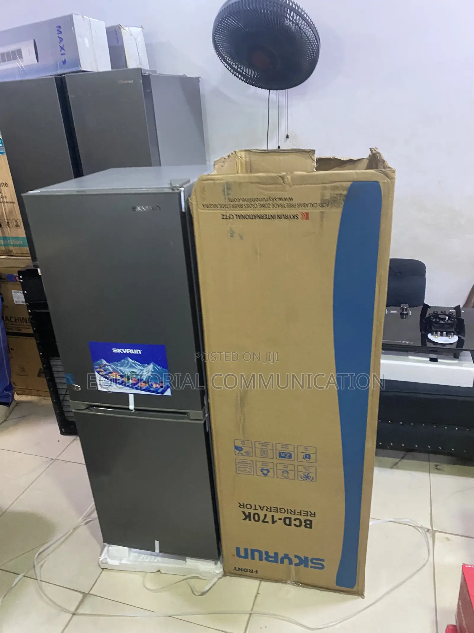 Skyrun 170L Refrigerator With Lower Freezer Compartment