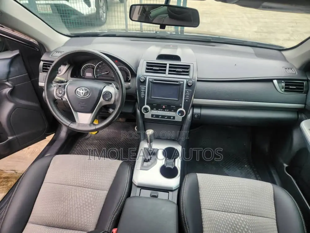 Toyota Camry SE 4dr Sedan (2.5L 4cyl 6A) 2013 Black