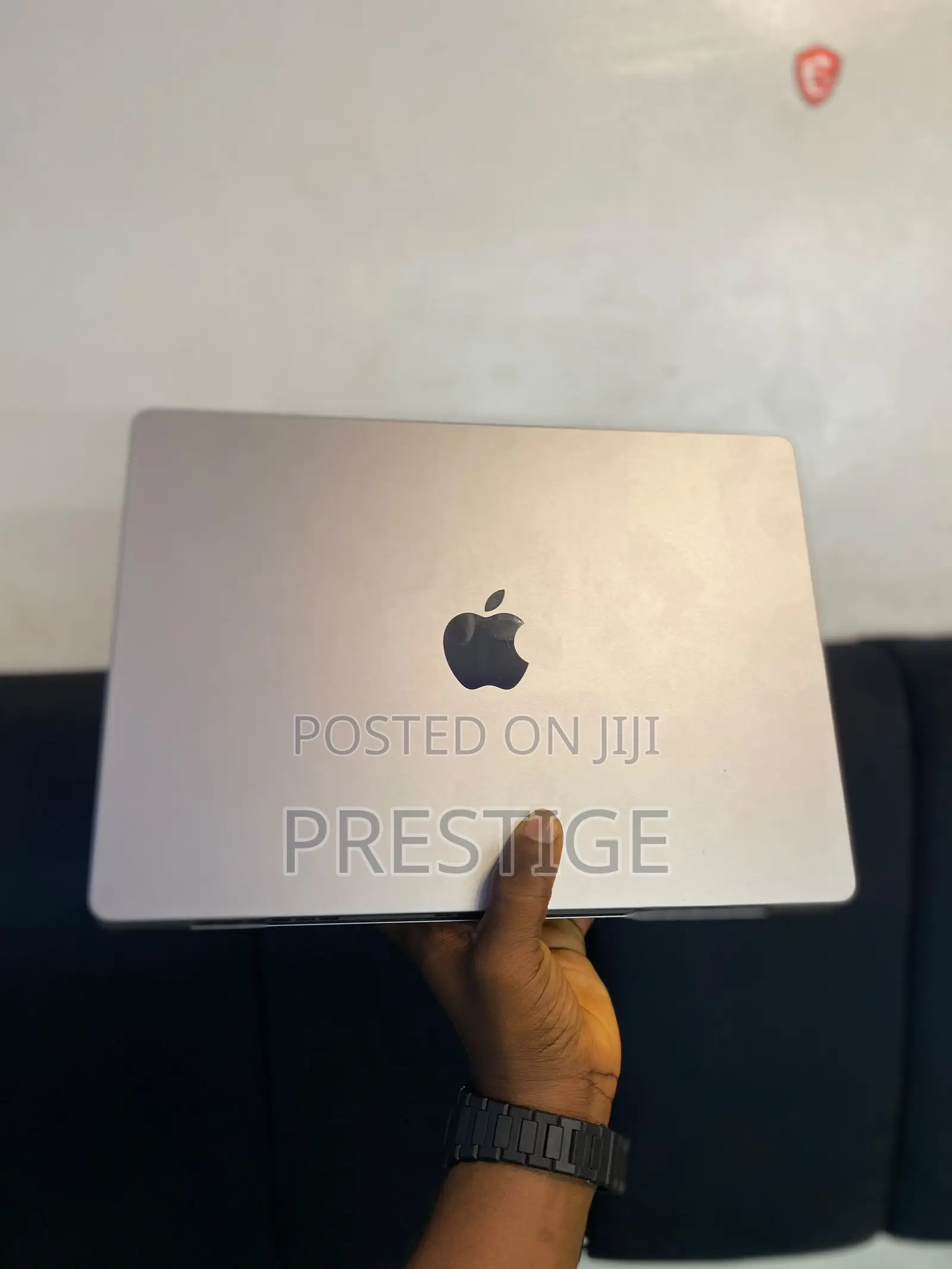 Laptop Apple MacBook Pro 2021 M1 16GB Apple M1 Pro SSD 1T