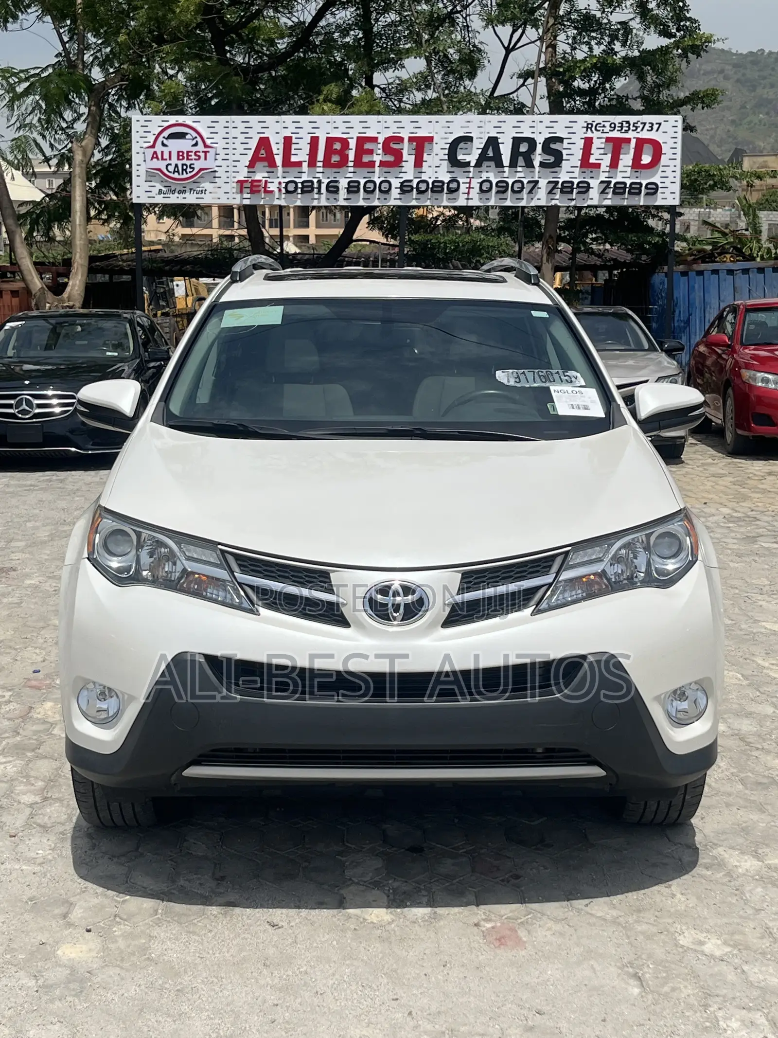 Toyota RAV4 Limited AWD (2.5L 4cyl 6A) 2016 White