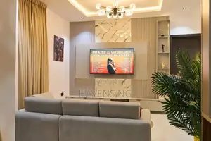 Luxury 1-Bedroom Apartment With Swimming Pool