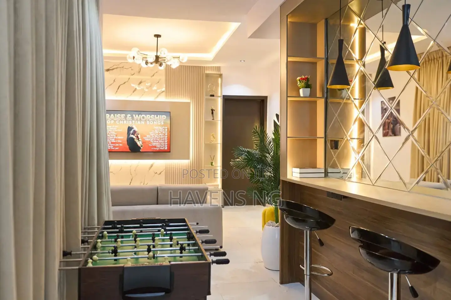 Luxury 1-Bedroom Apartment With Swimming Pool