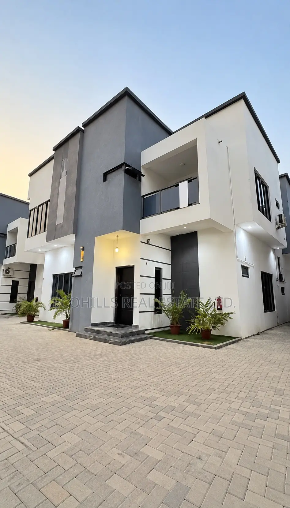 Furnished 5bdrm Duplex in Mini Estate Guzape for sale