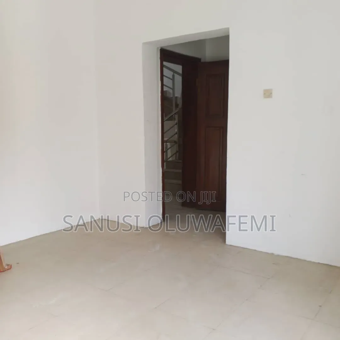 3bdrm Duplex in Ikeja GRA for rent
