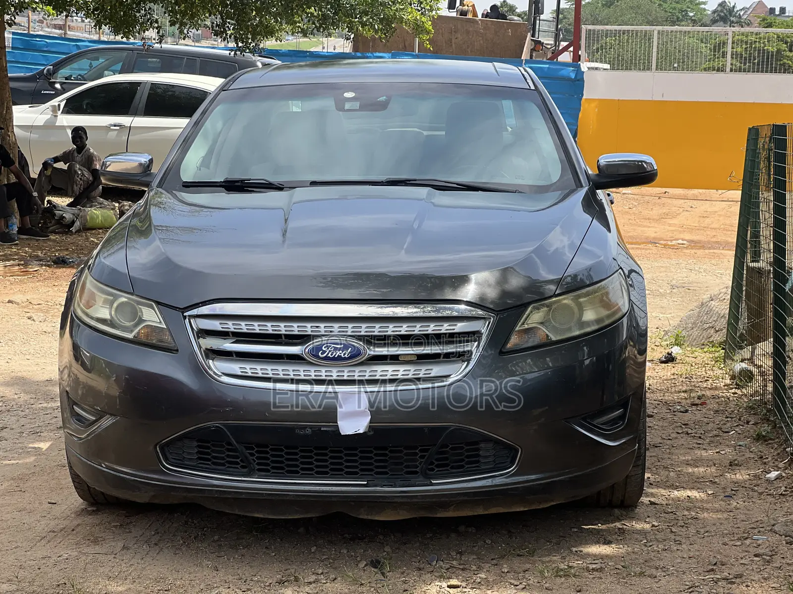 Ford Taurus 2012 Gray