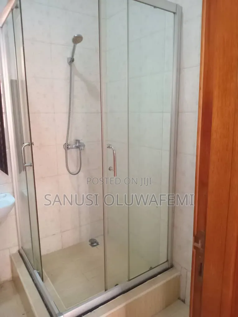 3bdrm Block of Flats in Ikeja GRA for rent