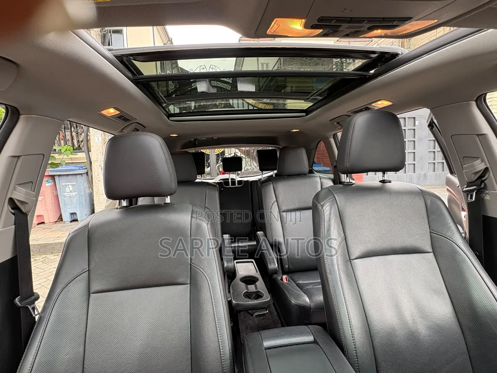 Toyota Highlander Limited V6 4x4 (3.5L 6cyl 6A) 2016 Gold