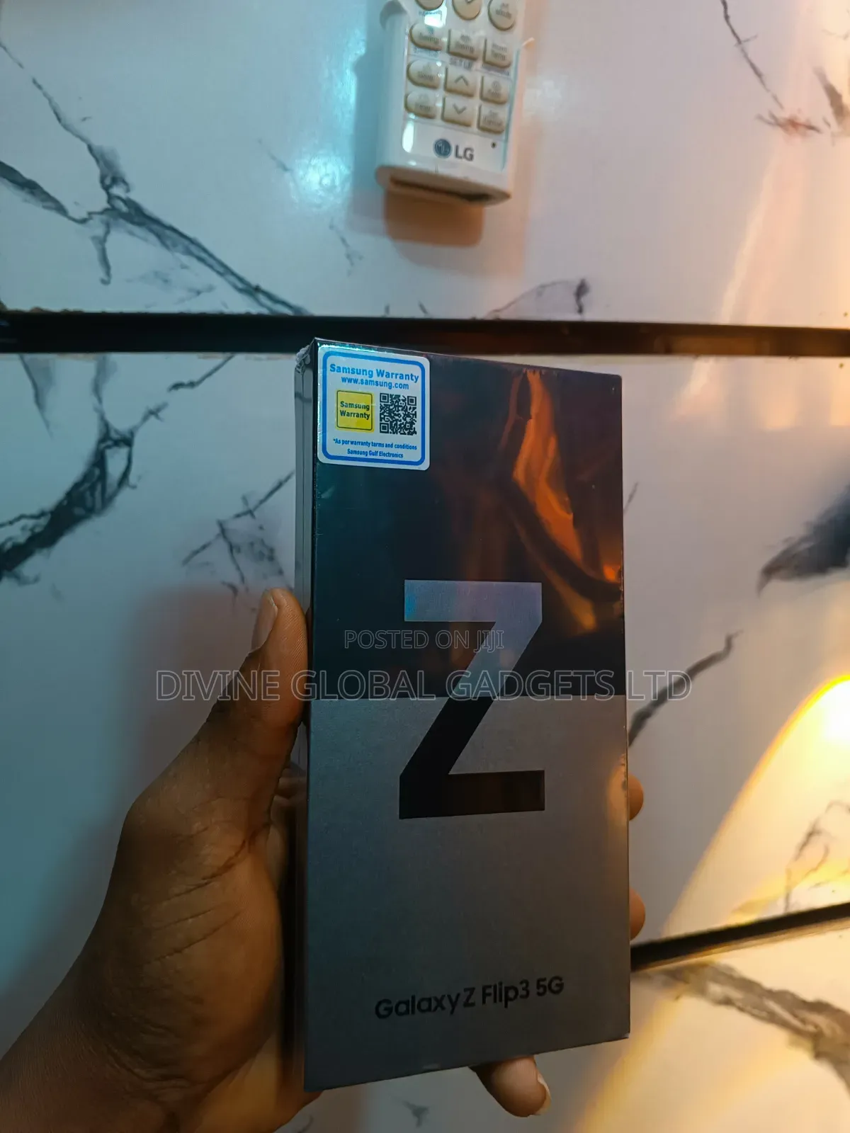 New Samsung Galaxy Z Flip3 5G 128 GB Purple