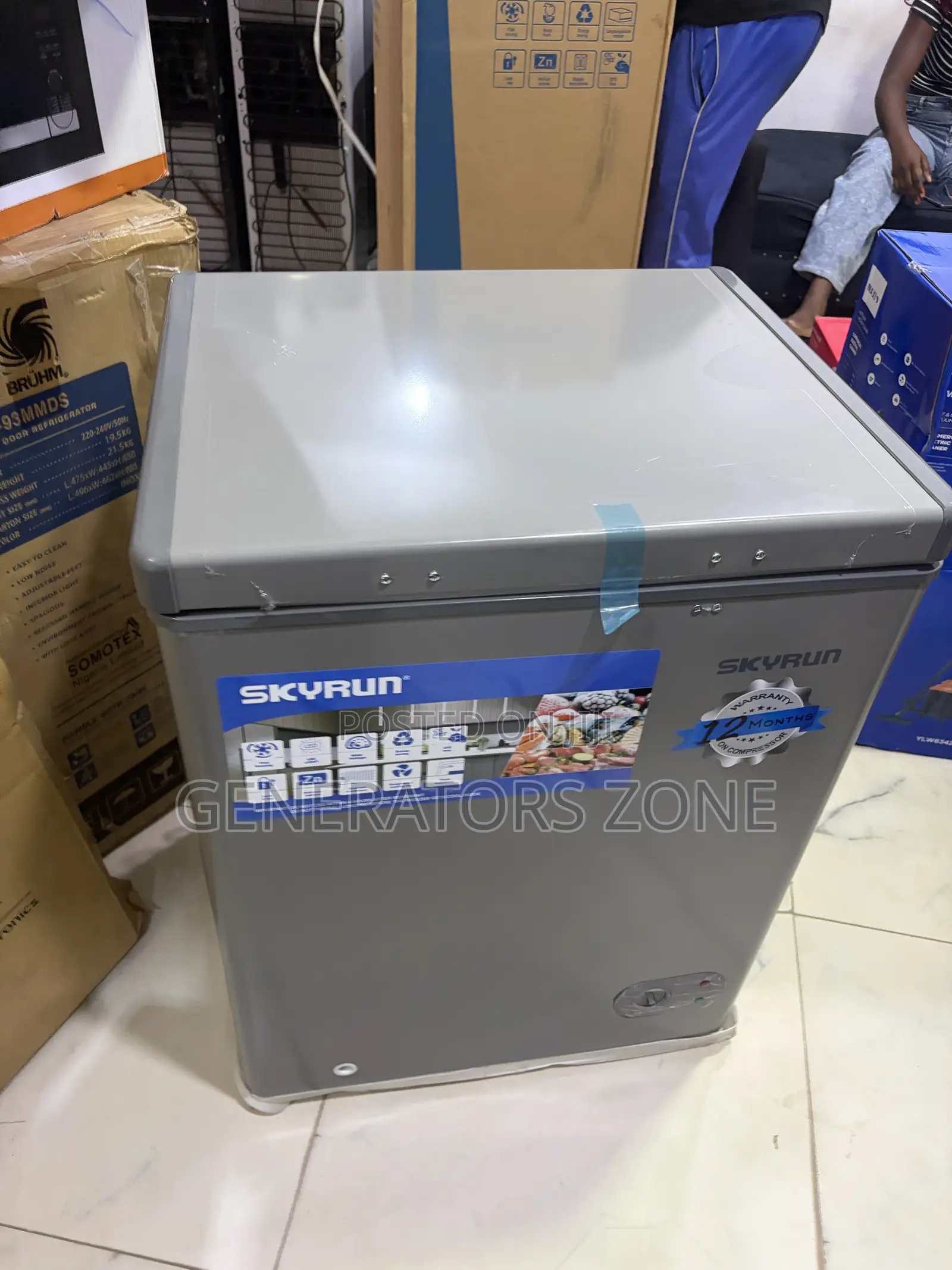 Skyrun 100L Chest Freezer for Stocking Food Items