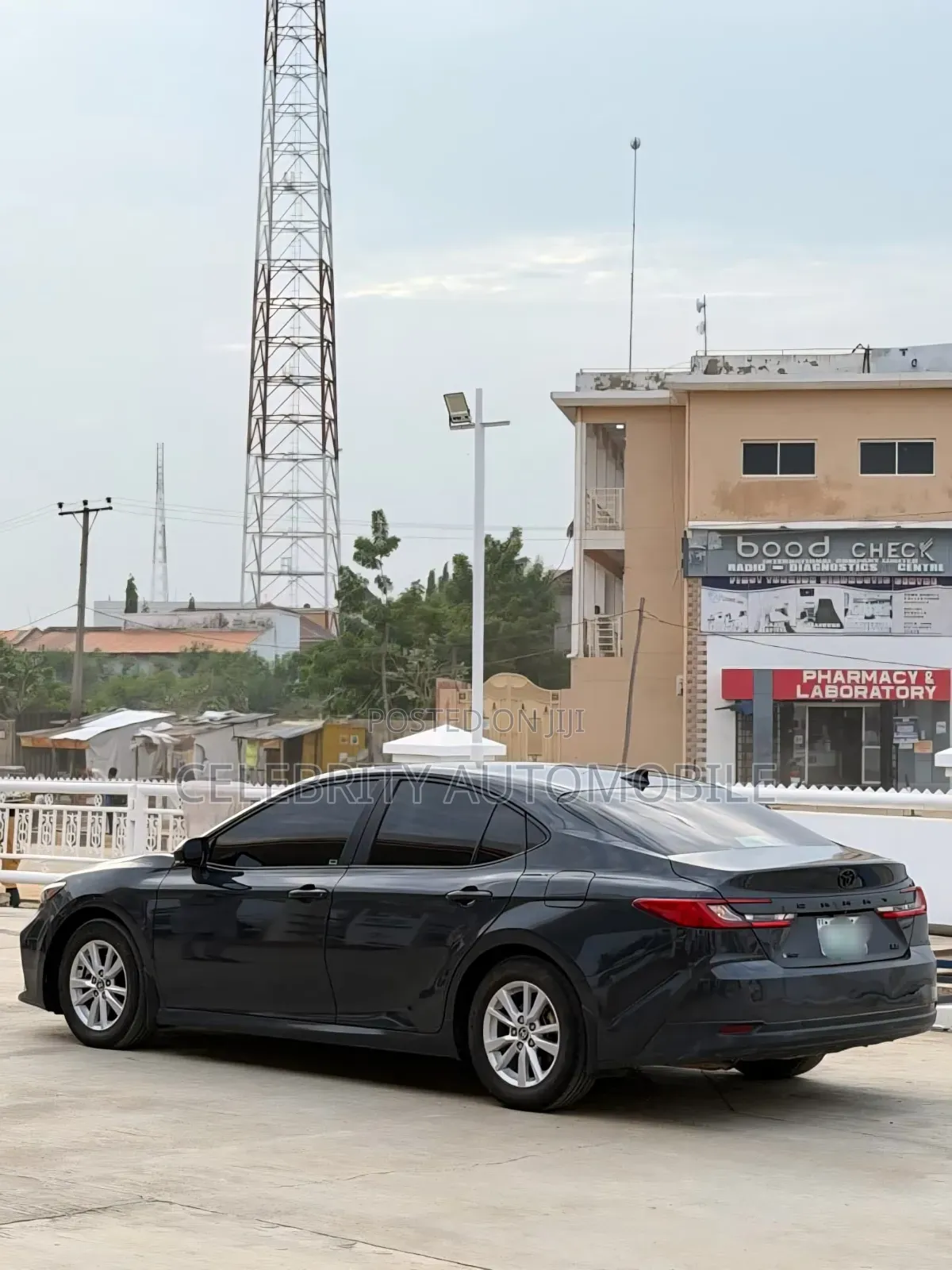 Toyota Camry LE 2025 Black