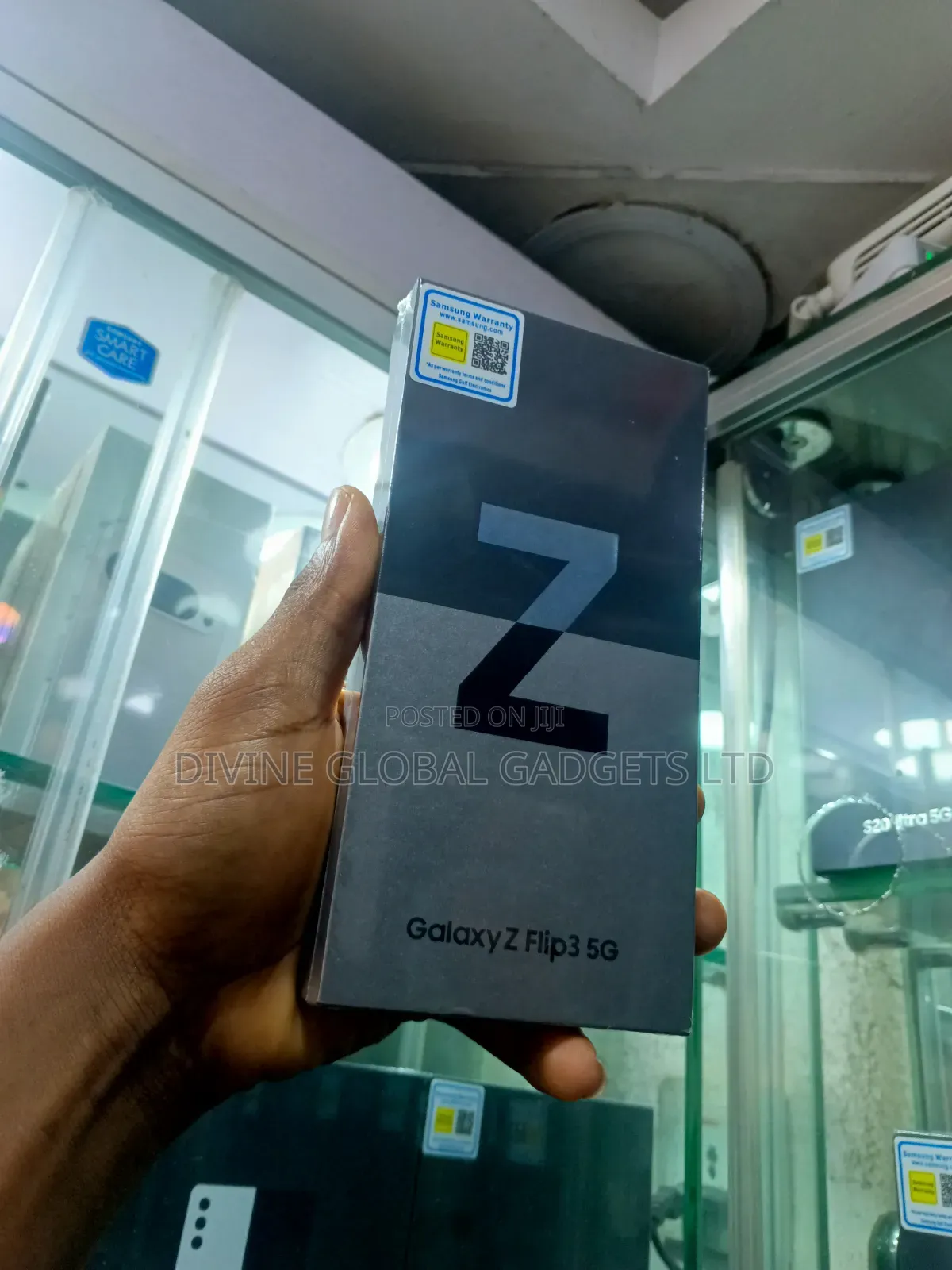 New Samsung Galaxy Z Flip3 5G 256 GB Black