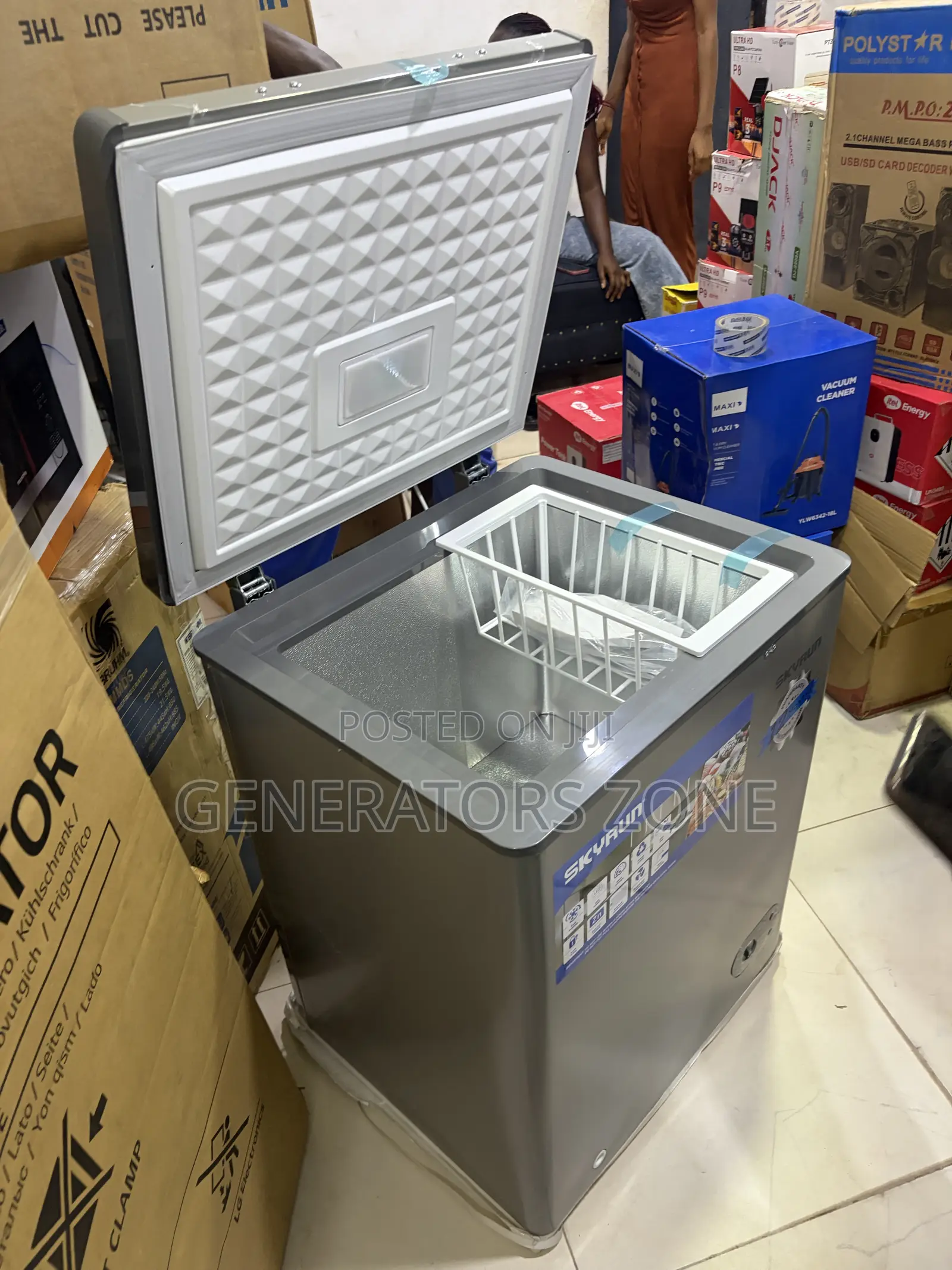 Skyrun 100L Chest Freezer for Office Pantry Storage
