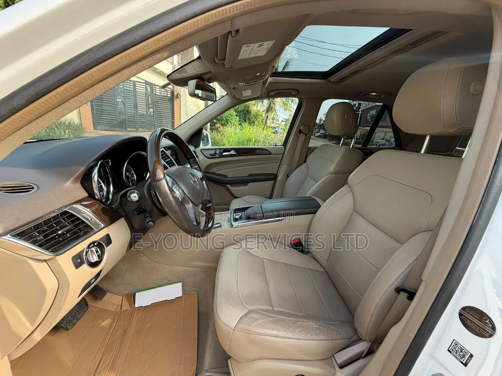 Mercedes-Benz M Class ML350 4MATIC 4dr SUV AWD (3.5L 6cyl 7A) 2015 White