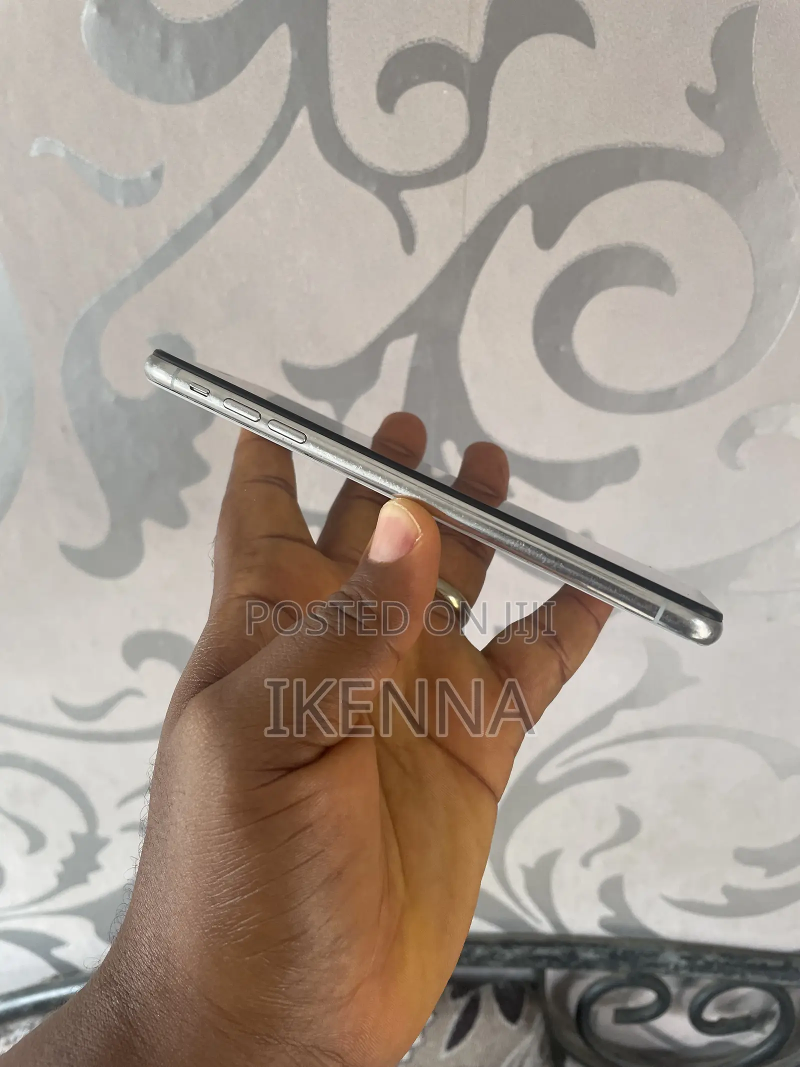 Apple iPhone XS Max 64 GB White