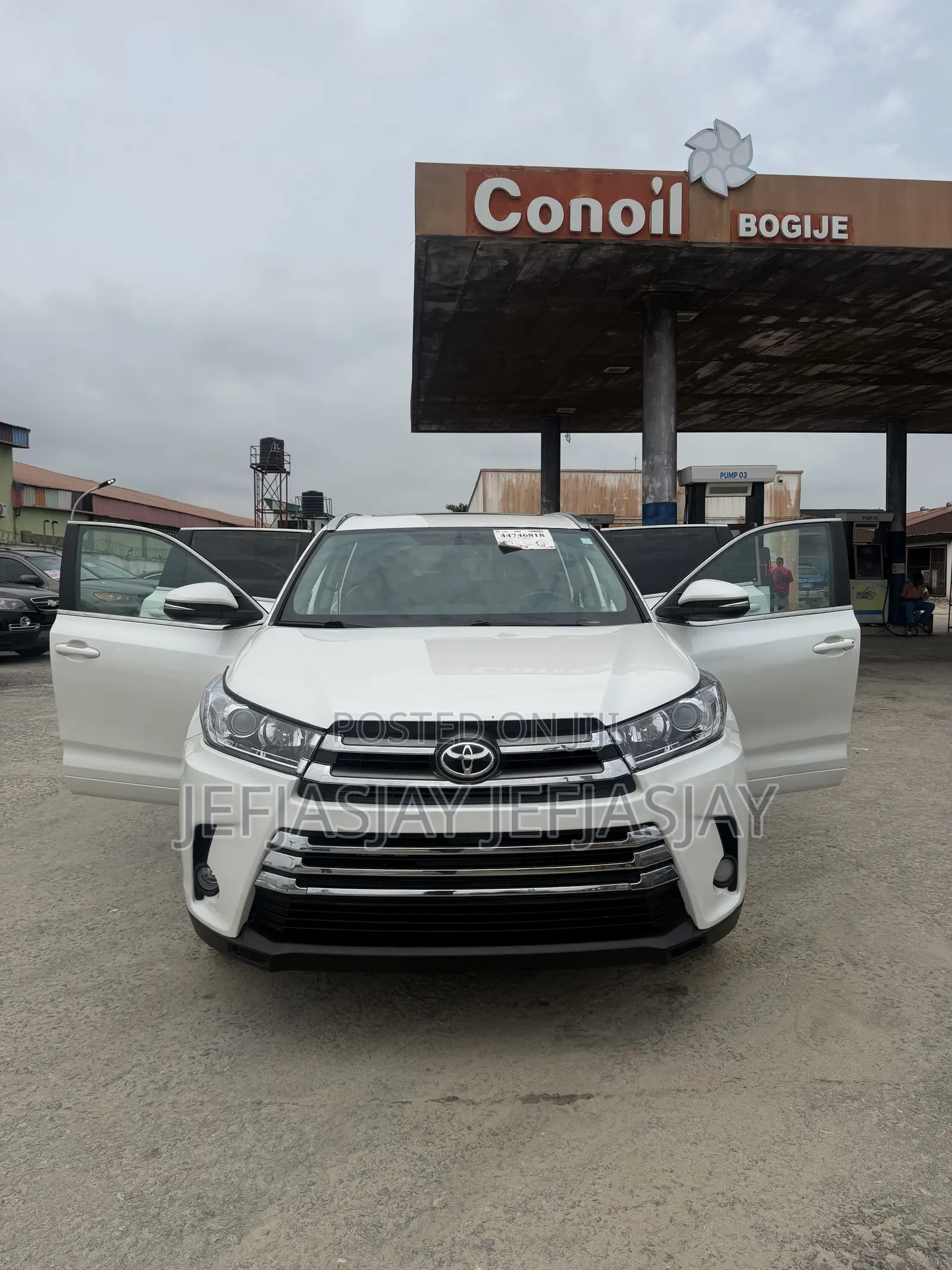 Toyota Highlander XLE 4dr SUV AWD (3.5L 6cyl 6A) 2015 White