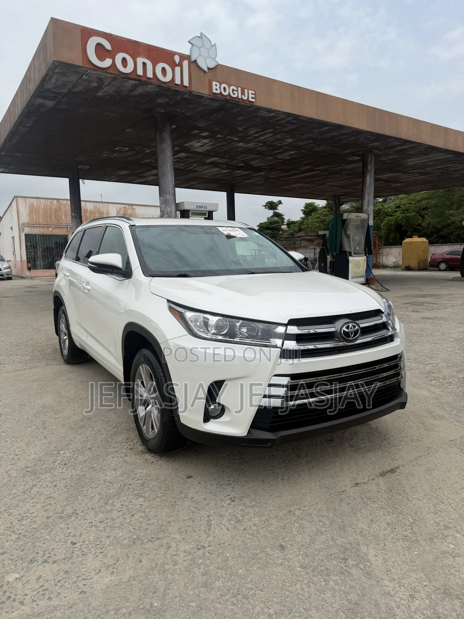 Toyota Highlander XLE 4dr SUV AWD (3.5L 6cyl 6A) 2015 White