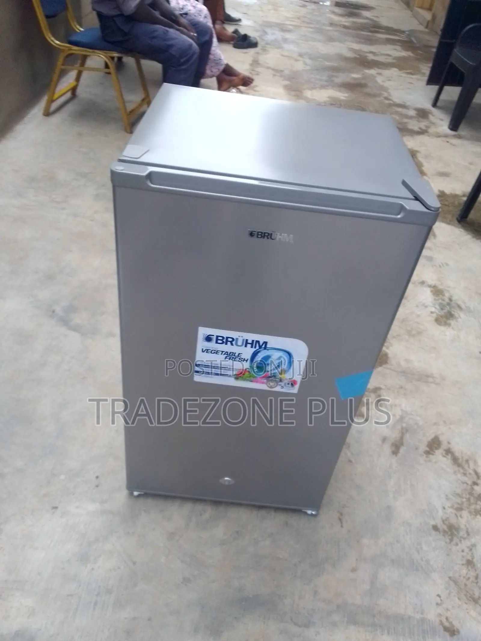 Bruhm 93L Fridge for Convenient Food Storage
