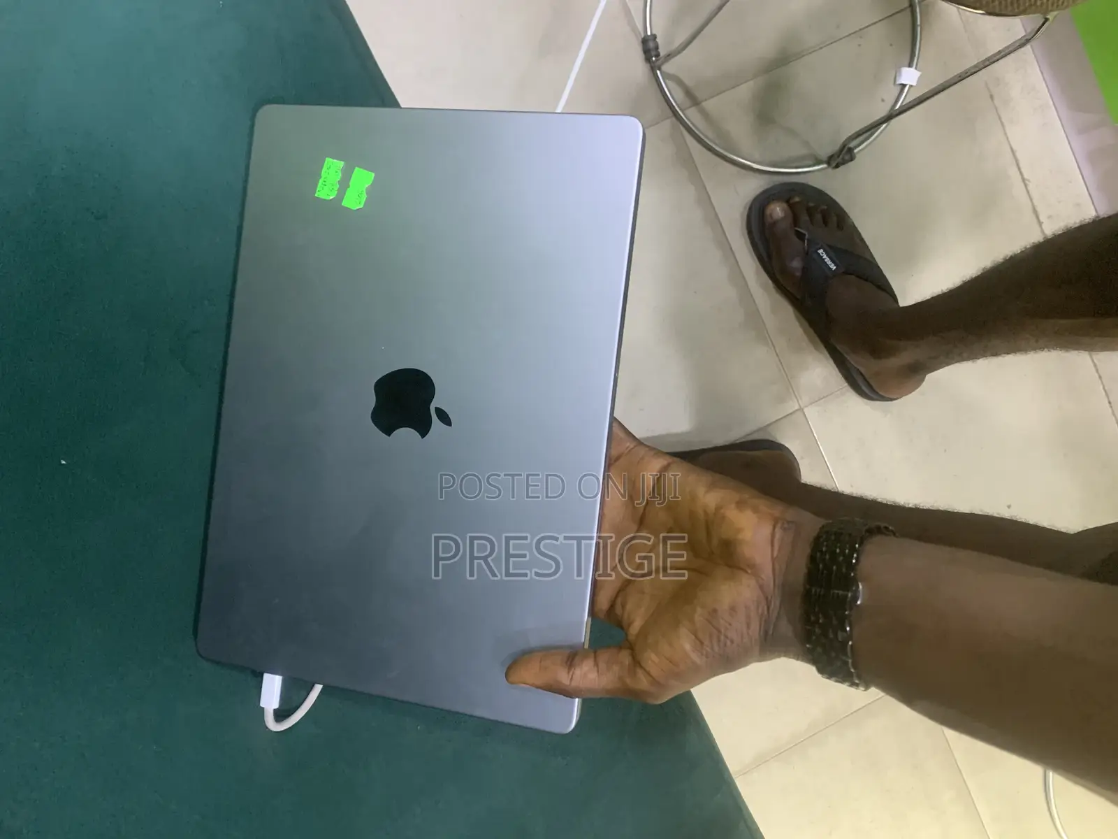 Laptop Apple MacBook Pro 2023 M2 16GB Apple M3 Pro SSD 1T