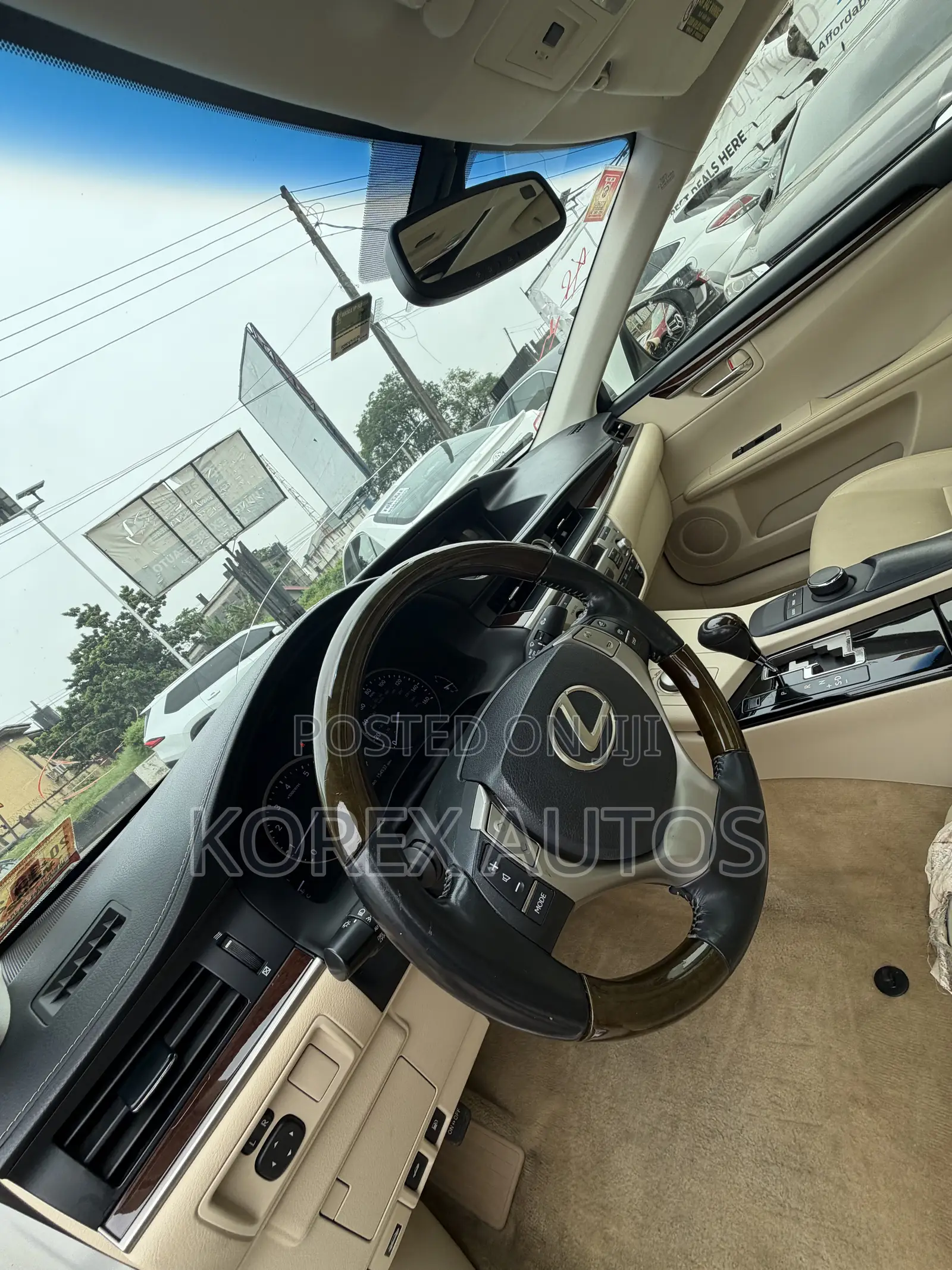 Lexus ES 350 FWD 2013 White