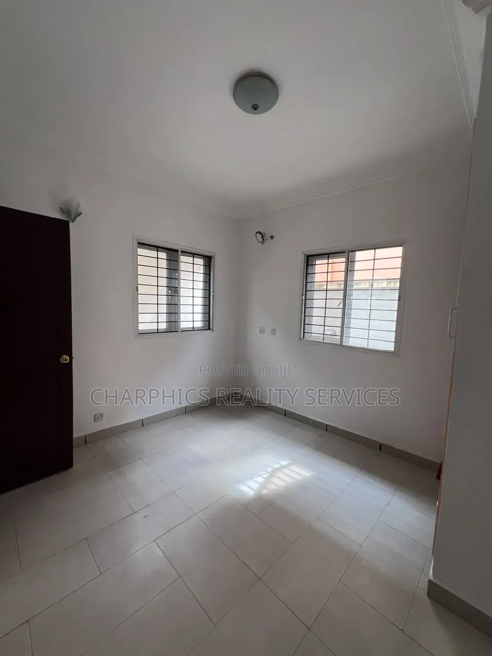 3bdrm Apartment in Lekki Phase 1 for rent