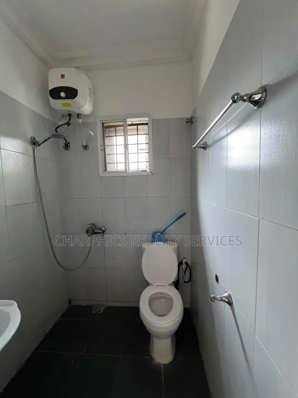 3bdrm Apartment in Lekki Phase 1 for rent