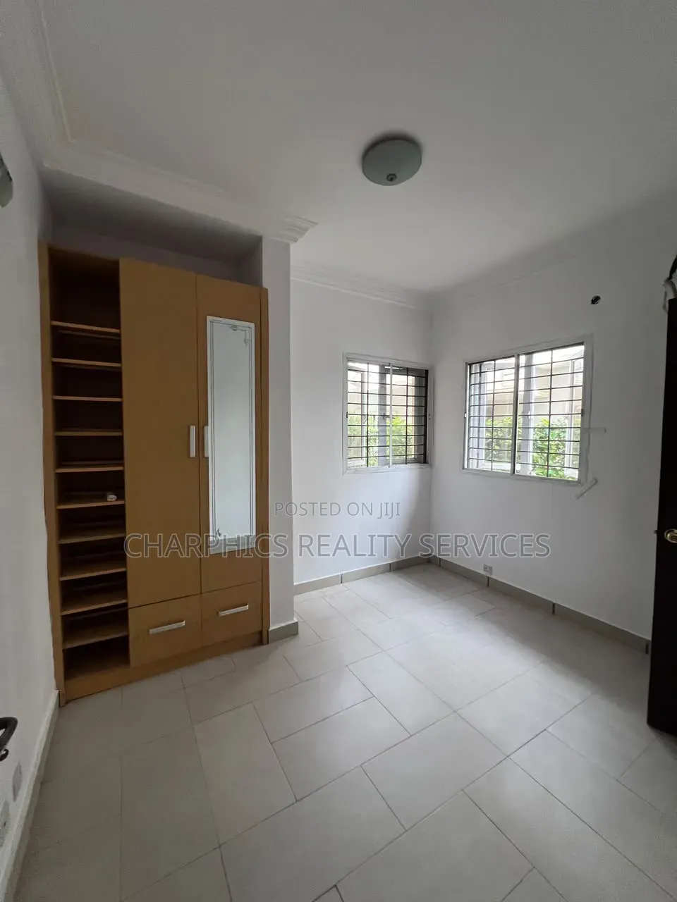 3bdrm Apartment in Lekki Phase 1 for rent
