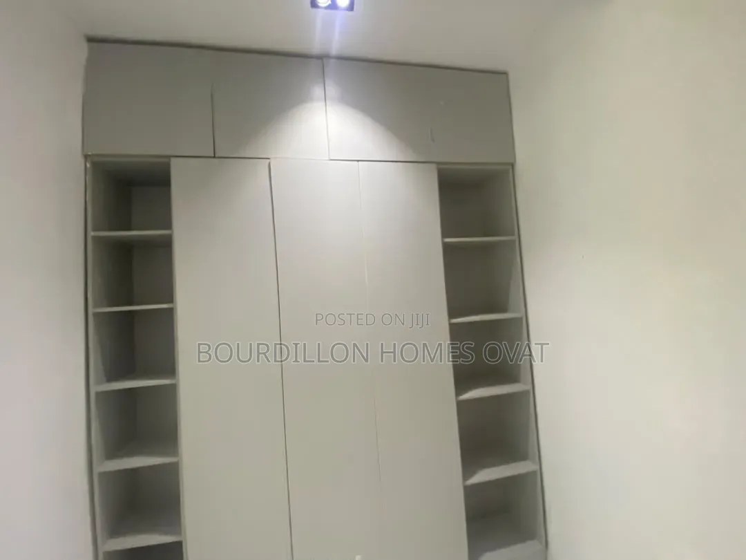2bdrm Apartment in Ikate Lekki Lagos for rent