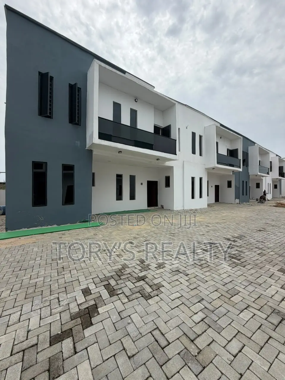 3bdrm Duplex in Sangotedo for rent