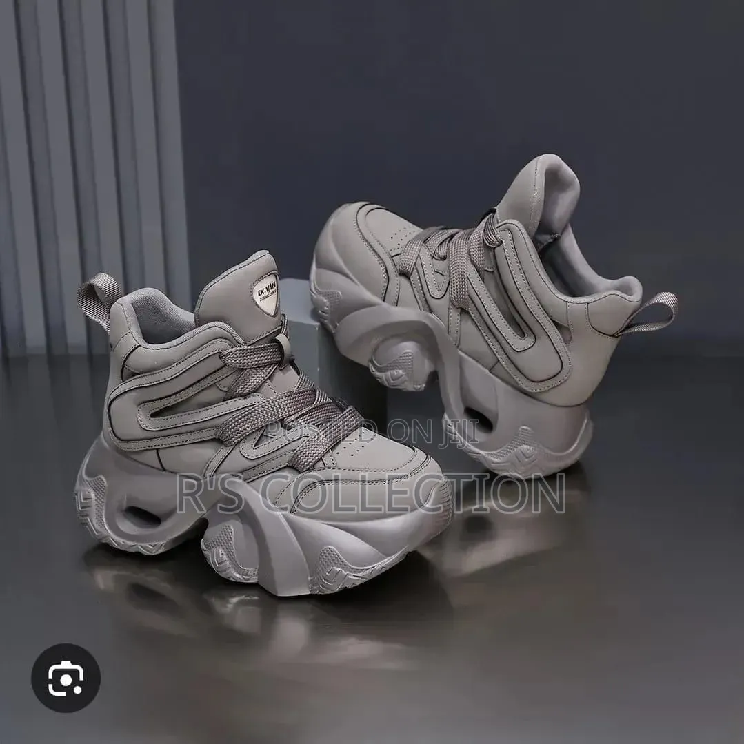 Ladies Fashion Design Shoes