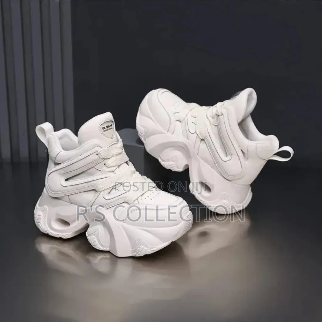 Ladies Fashion Design Shoes