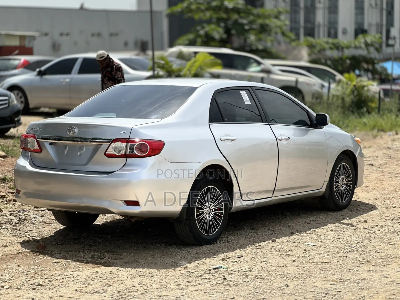 Toyota Corolla LE Special Edition 4dr Sedan (1.8L 4cyl 4A) 2013 Silver