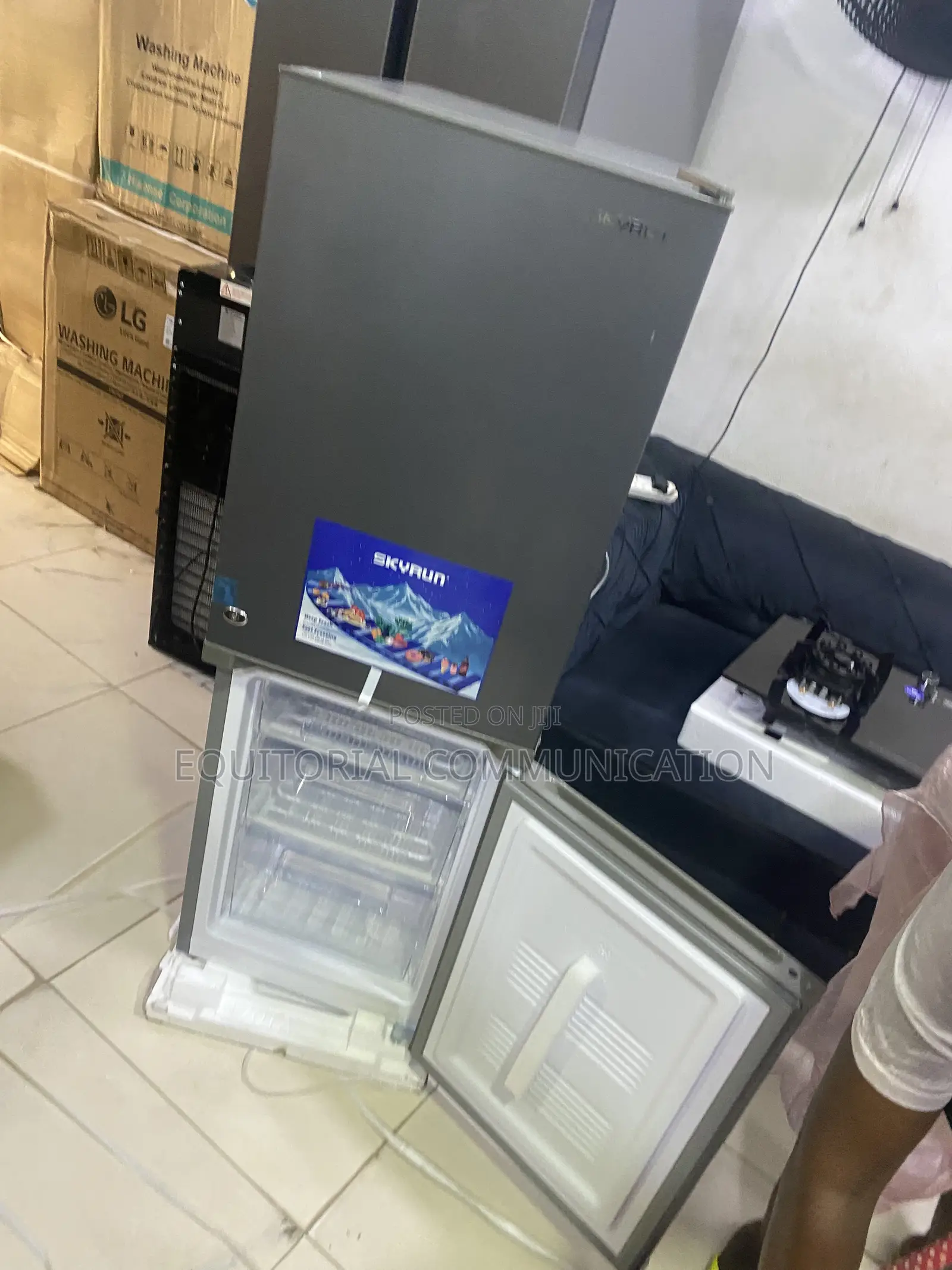 Skyrun 170L Bottom Freezer Fridge for Residential Use