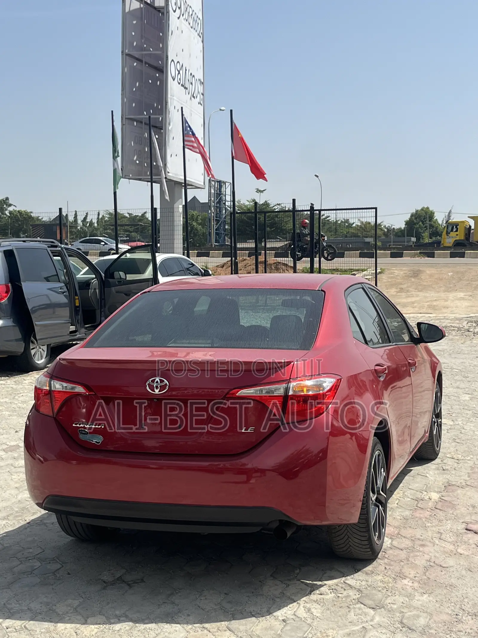 Toyota Corolla LE 4dr Sedan (1.8L 4cyl CVT) 2014 Red