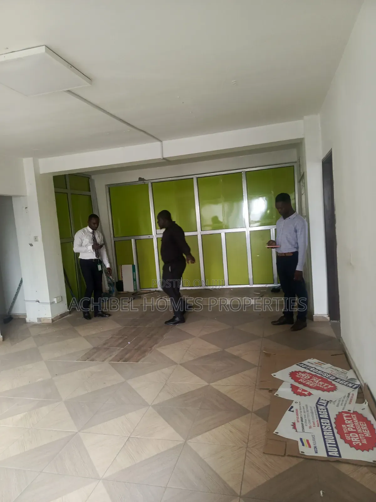An 80 Square Meter Office Space