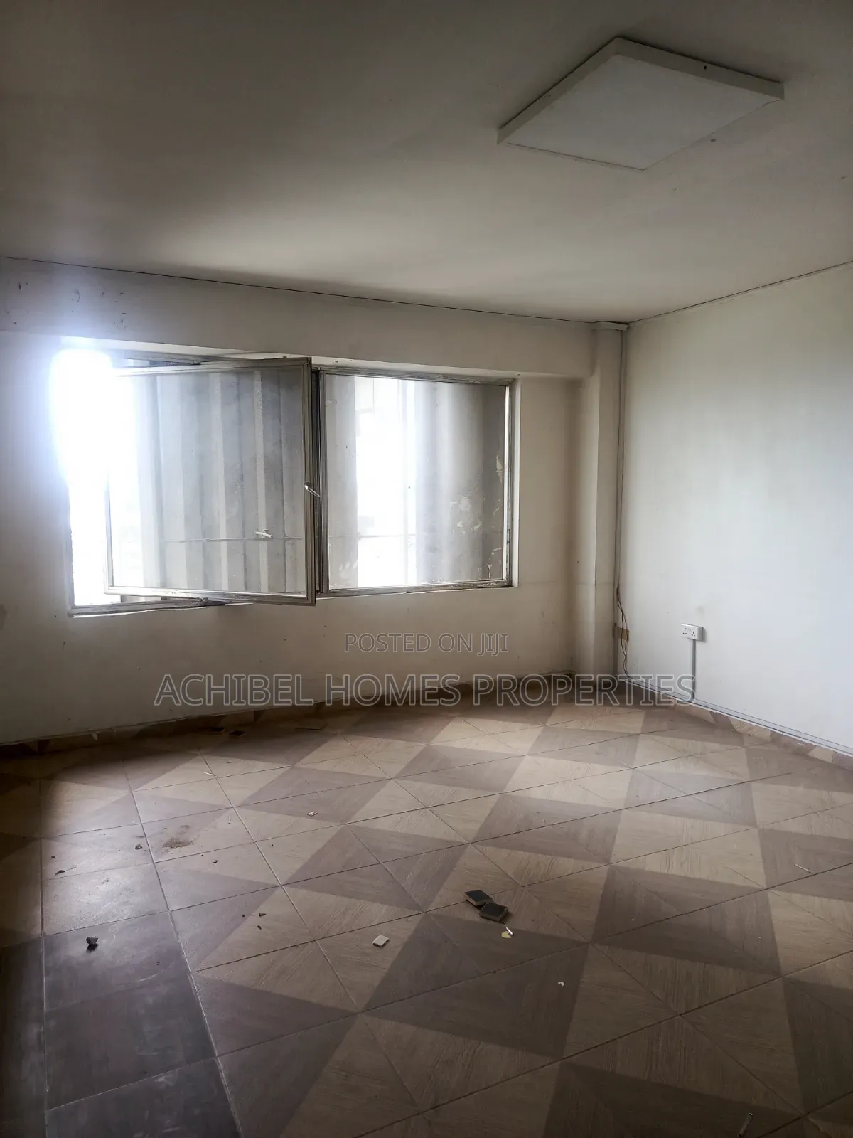 An 80 Square Meter Office Space