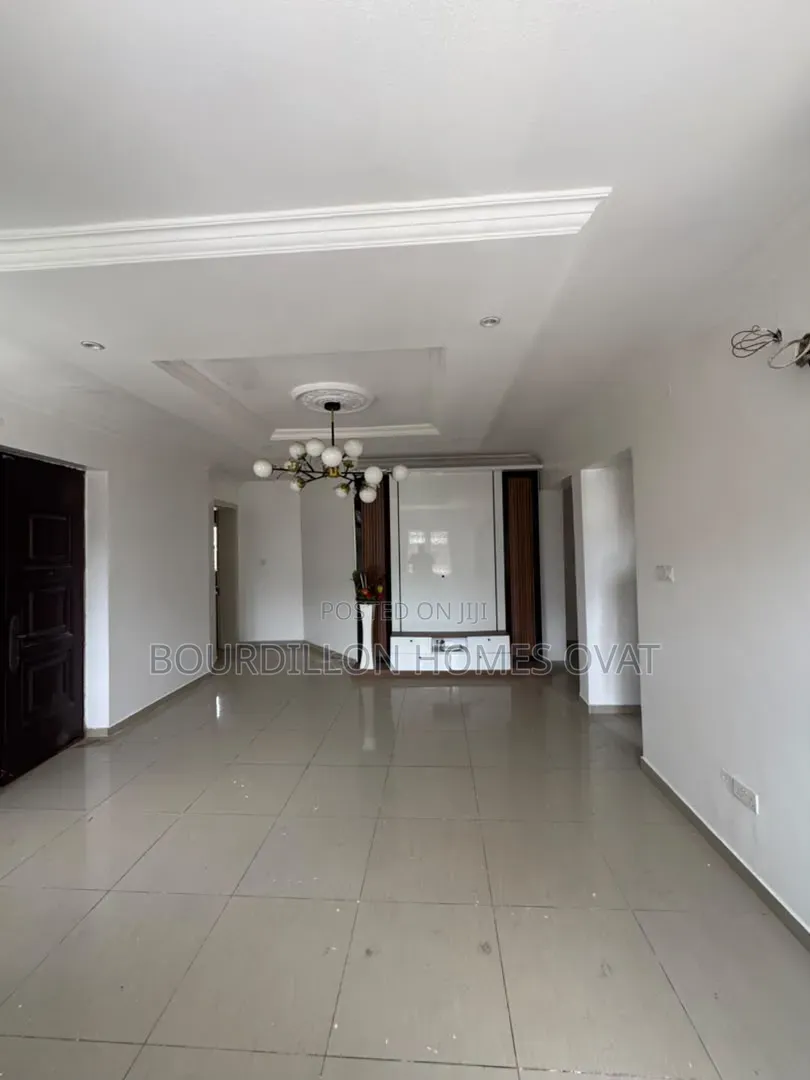 3bdrm Apartment in Osapa Lekki Lagos for rent
