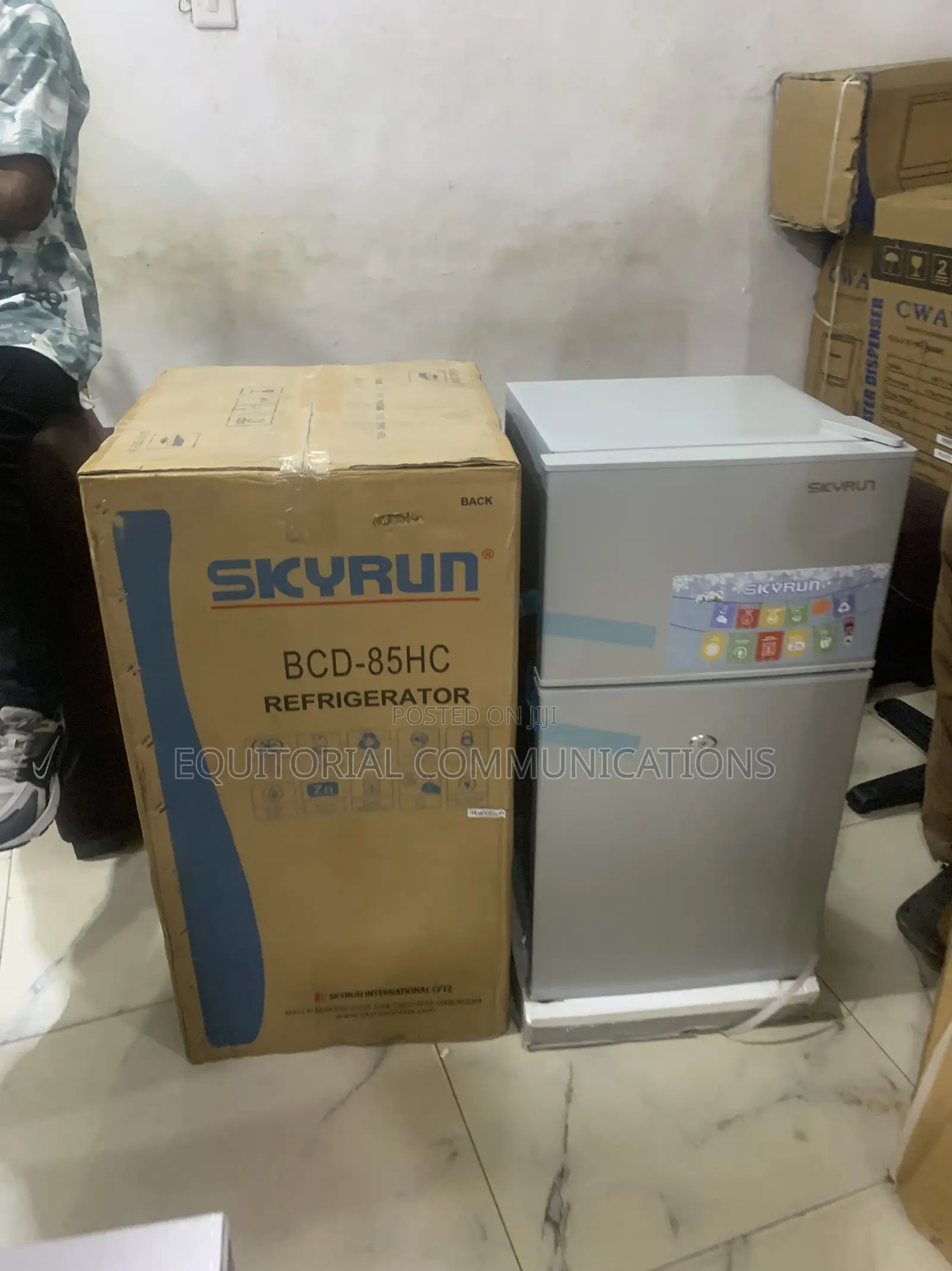 SKYRUN 85-Litre Fridge – Space-Saving Design for Small Homes