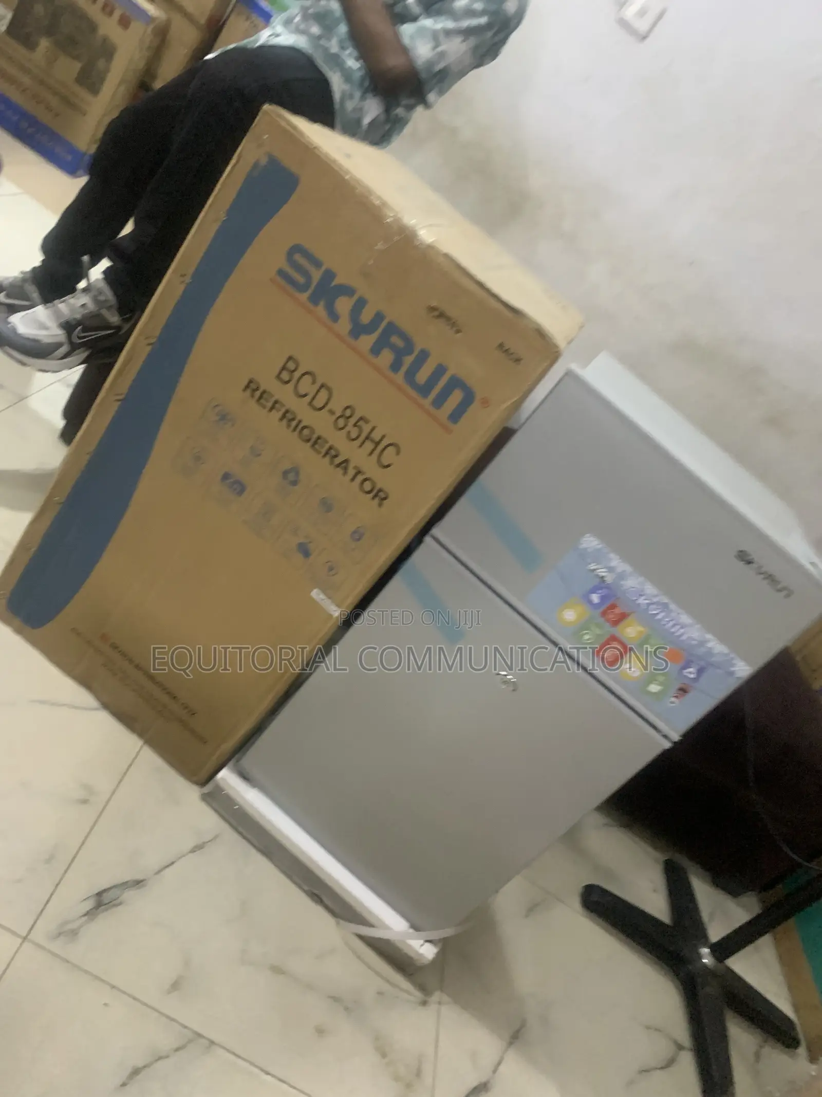 SKYRUN 85-Litre Fridge – Space-Saving Design for Small Homes