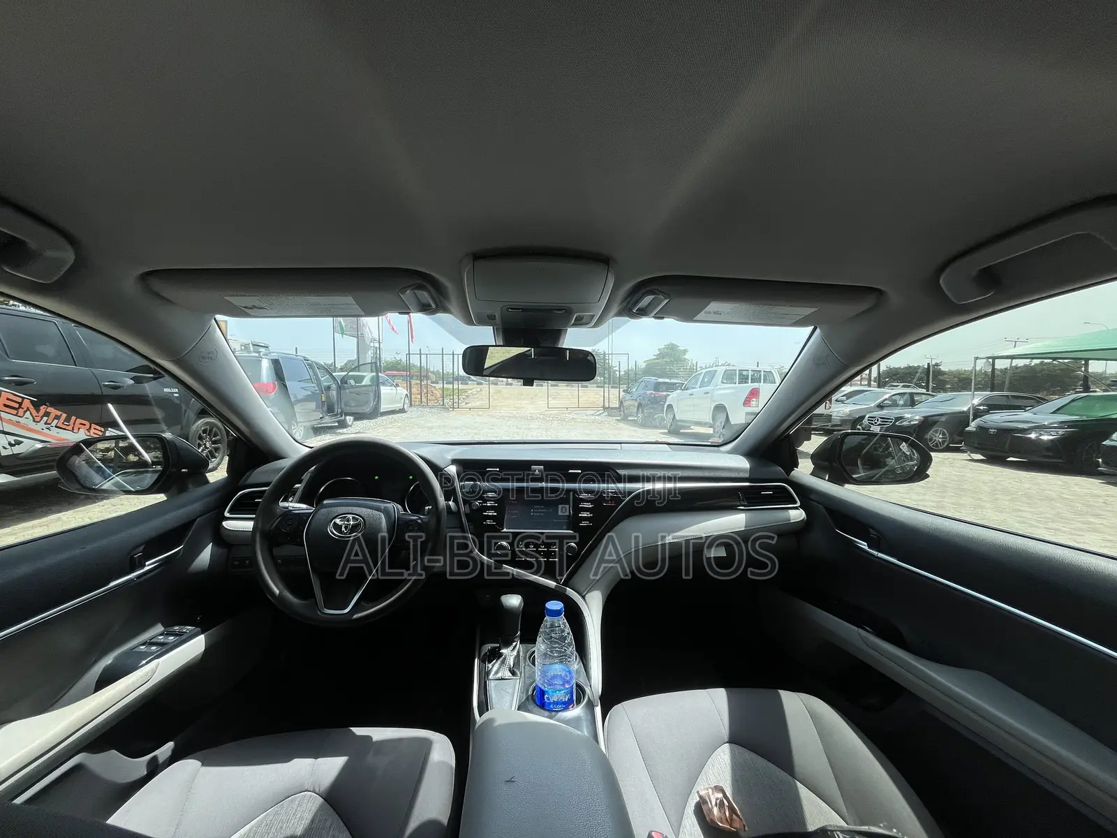 Toyota Camry LE FWD (2.5L 4cyl 8AM) 2018 Black