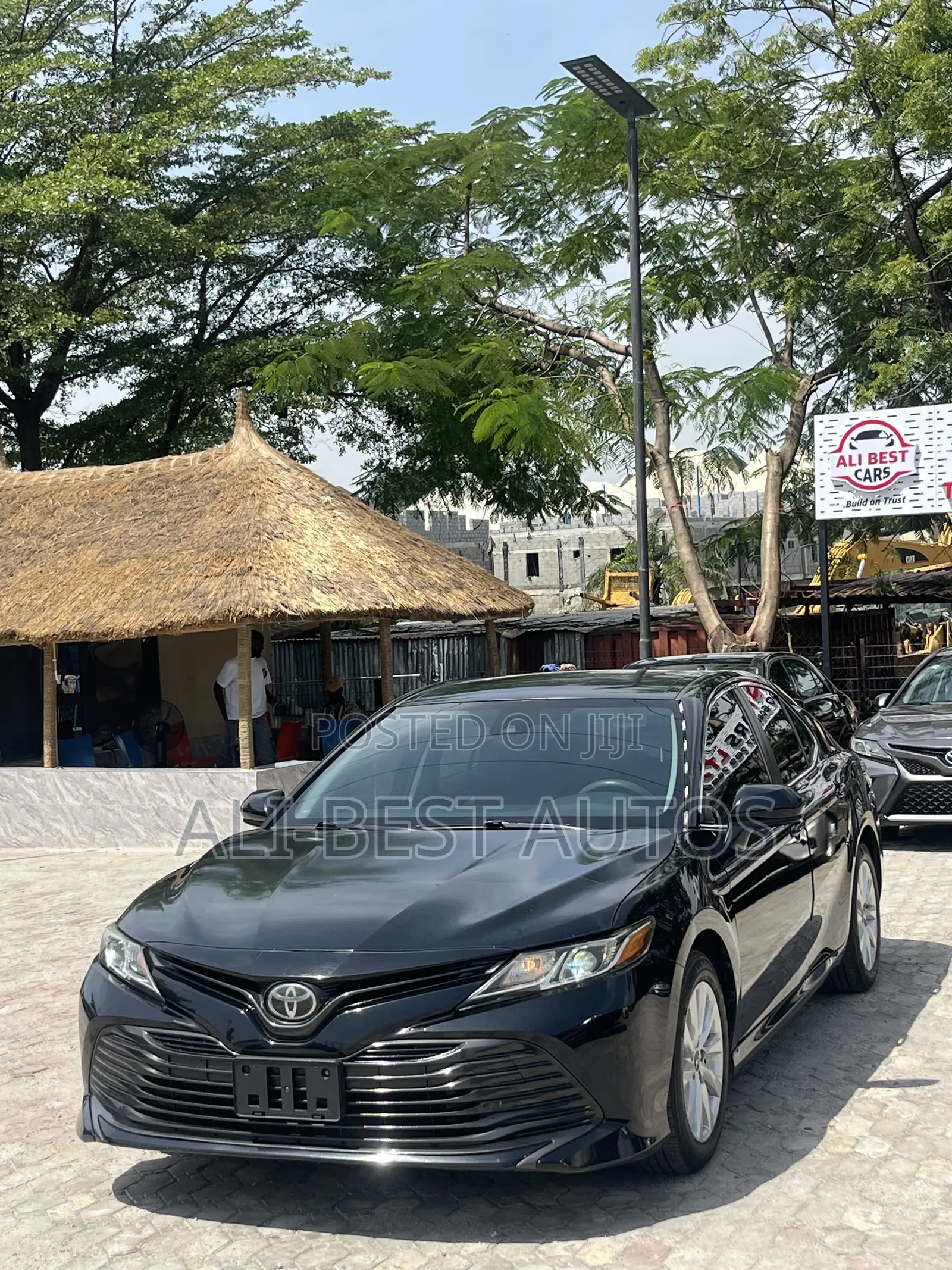 Toyota Camry LE FWD (2.5L 4cyl 8AM) 2018 Black