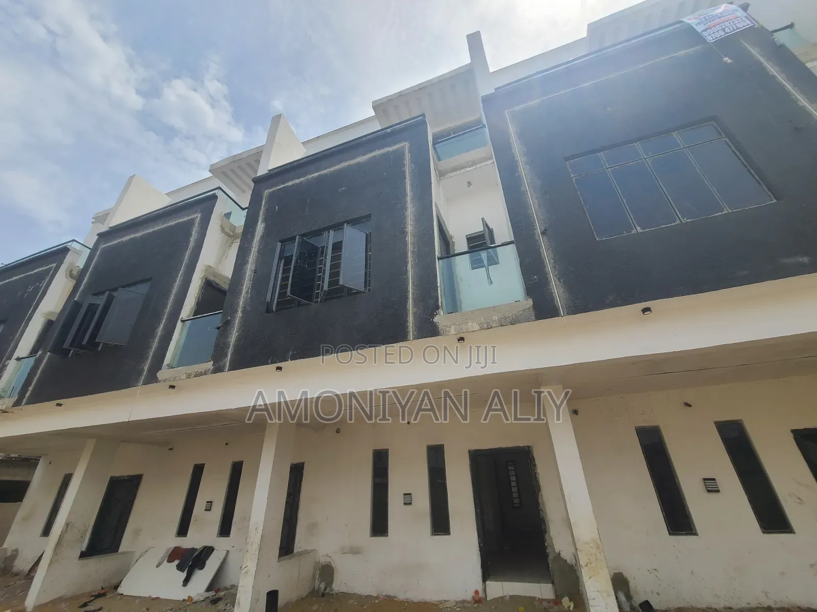 3bdrm Duplex in Ikota Lekki for sale