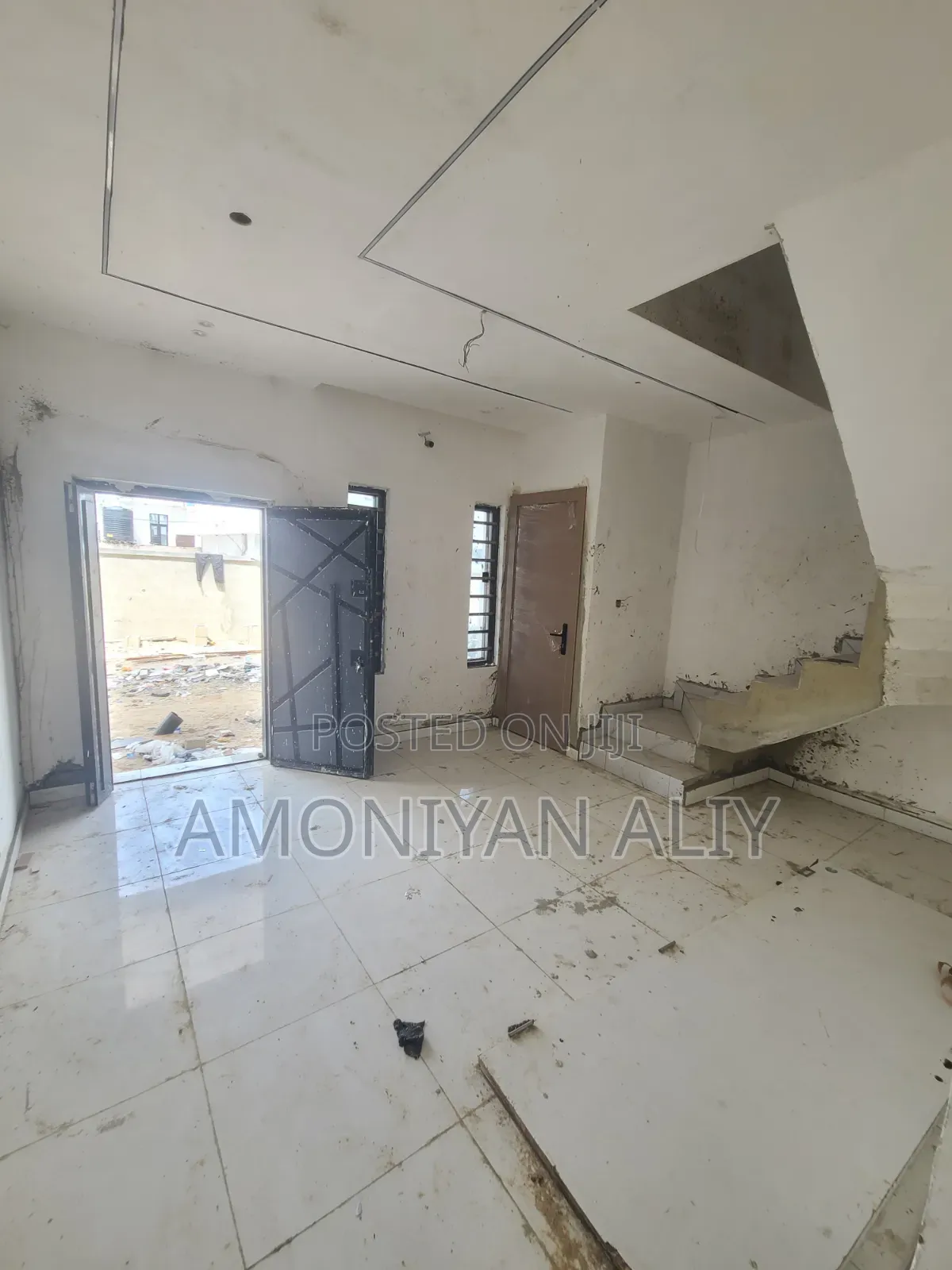 3bdrm Duplex in Ikota Lekki for sale