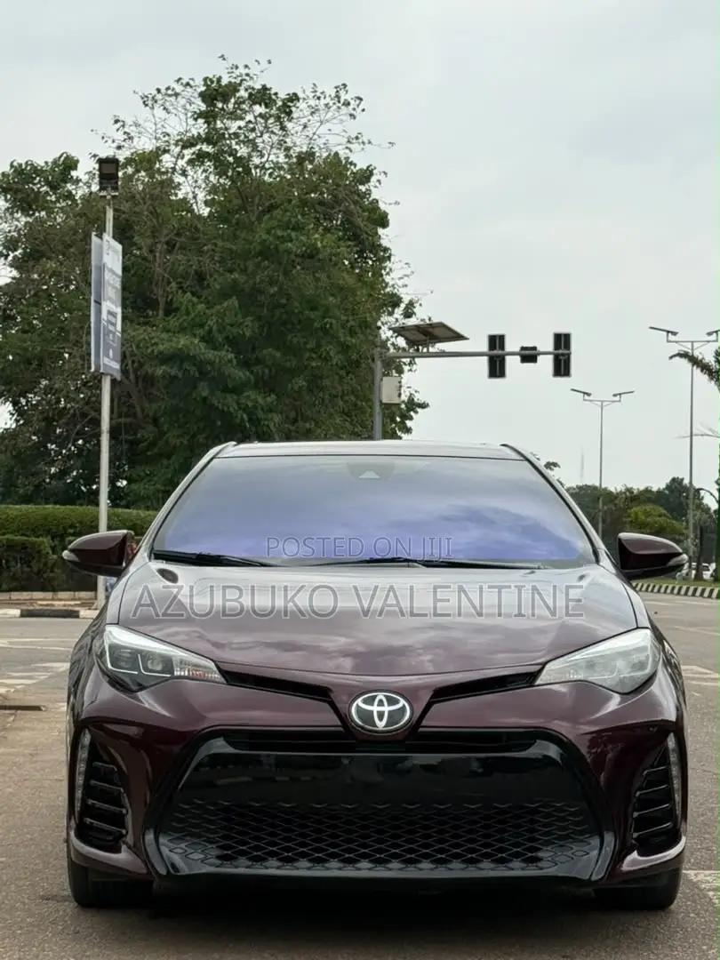 Toyota Corolla SE 4dr Sedan (1.8L 4cyl CVT) 2017 Maroon