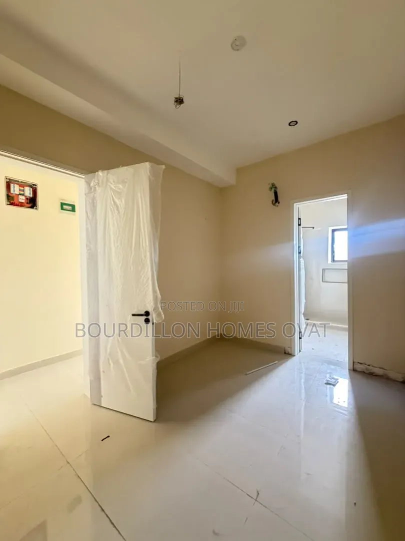 2bdrm Apartment in Victoria Island for sale