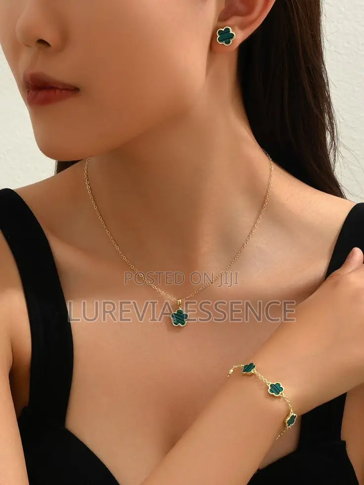 Women's Clover Jewelry Set