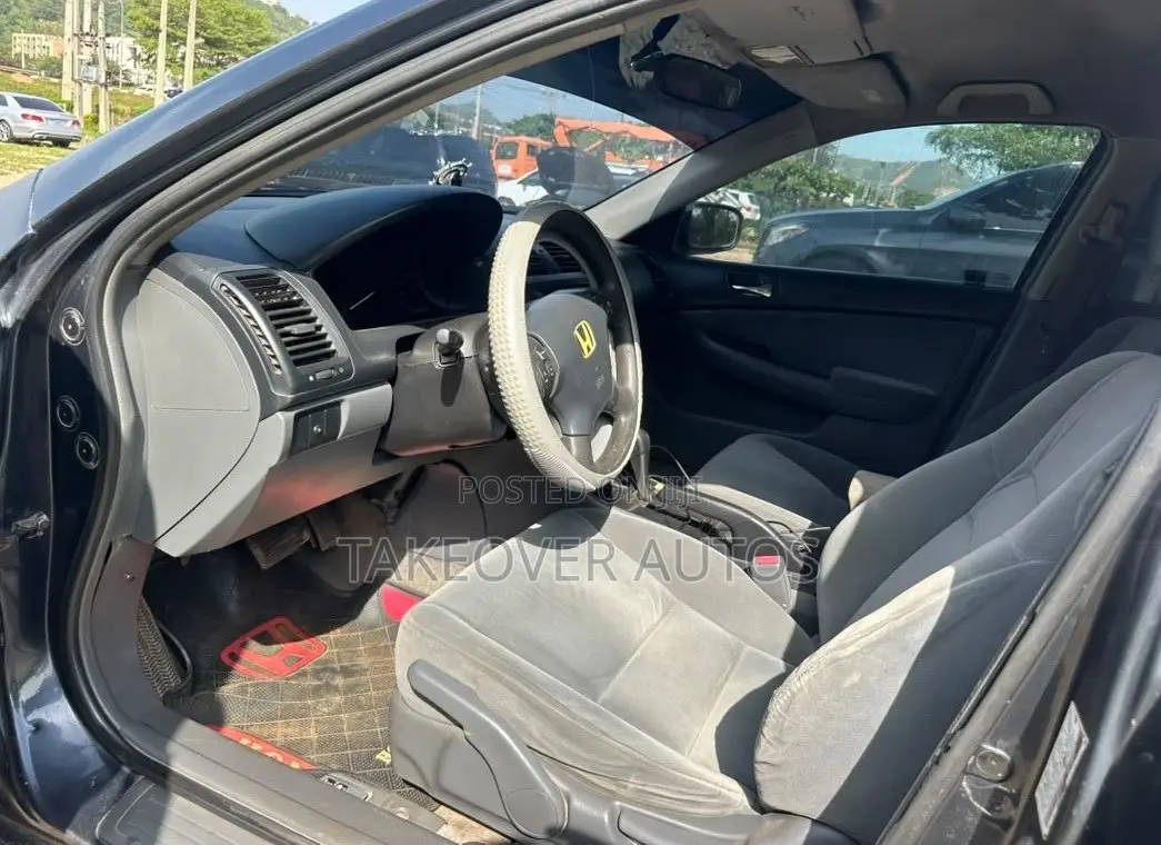 Honda Accord 2006 Gray
