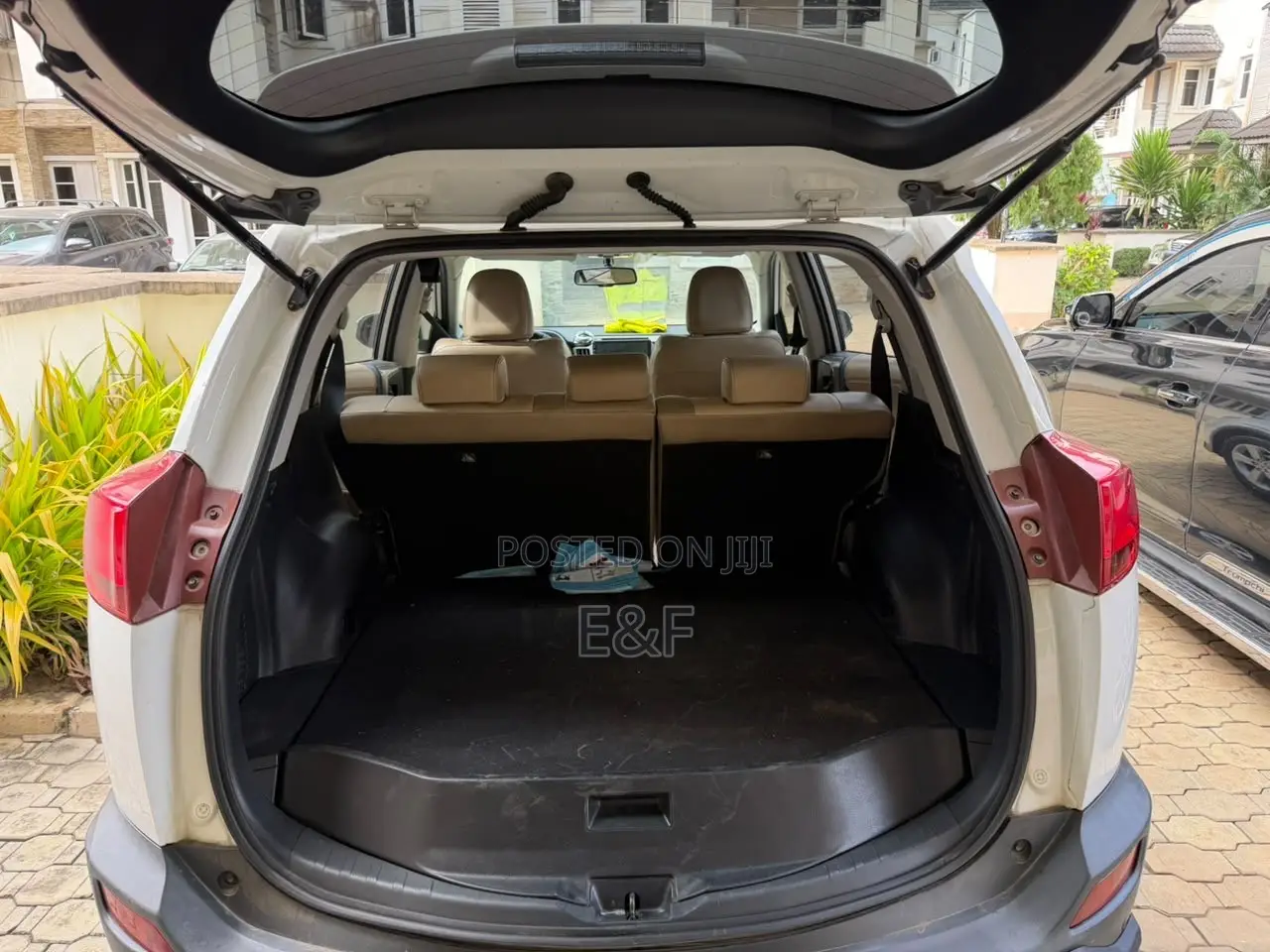 Toyota RAV4 2014 White